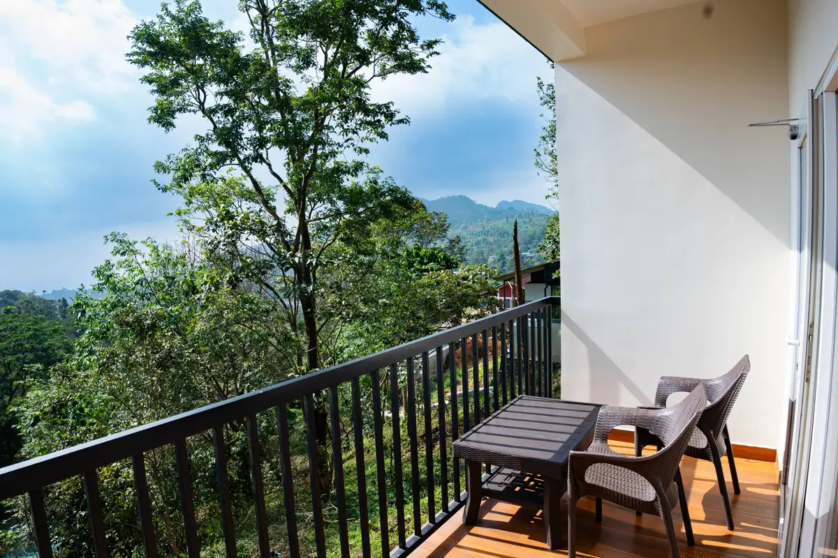Suite Balcony Mountain View Decabayan